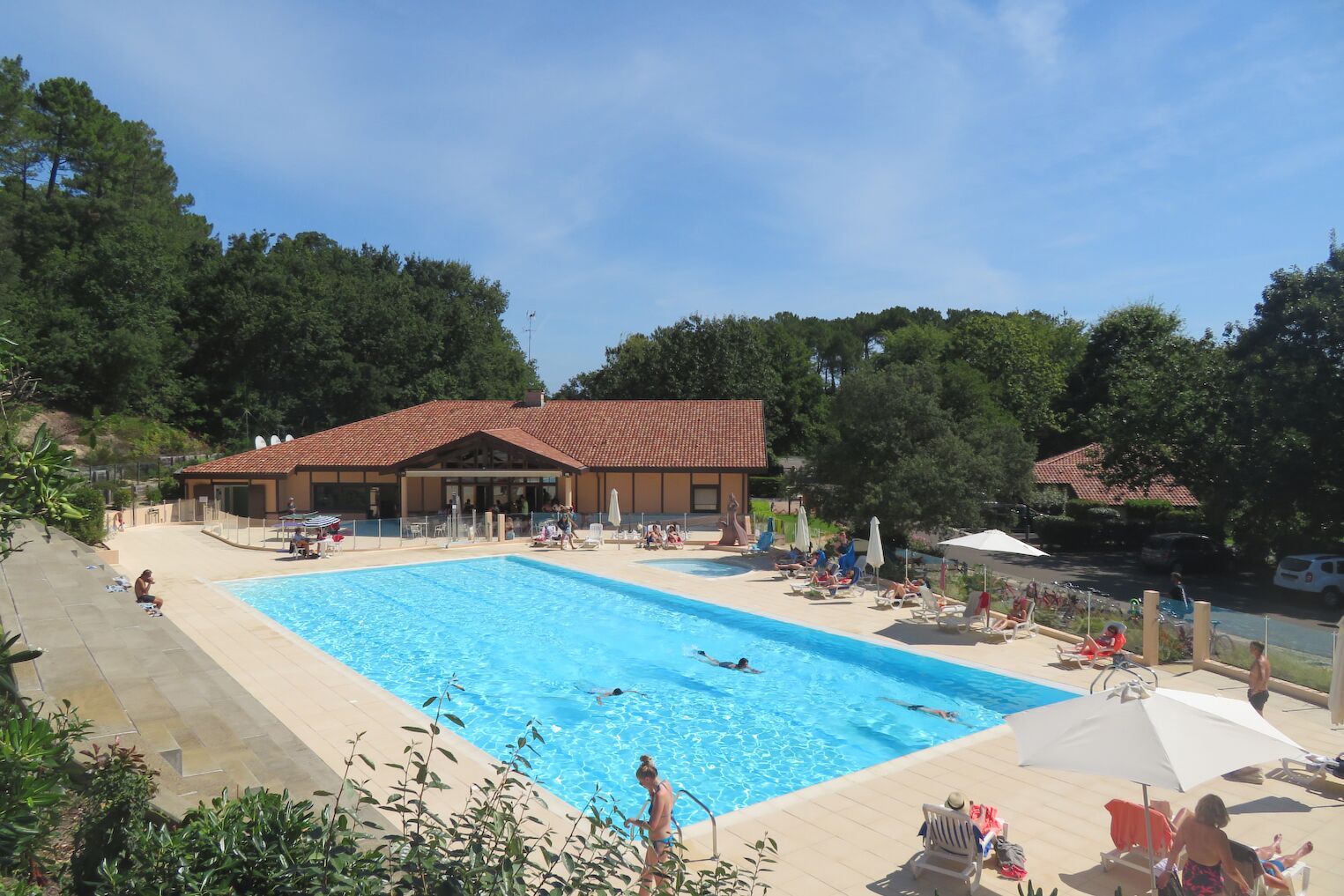 La piscine de la résidence Arts et Vie de Messanges